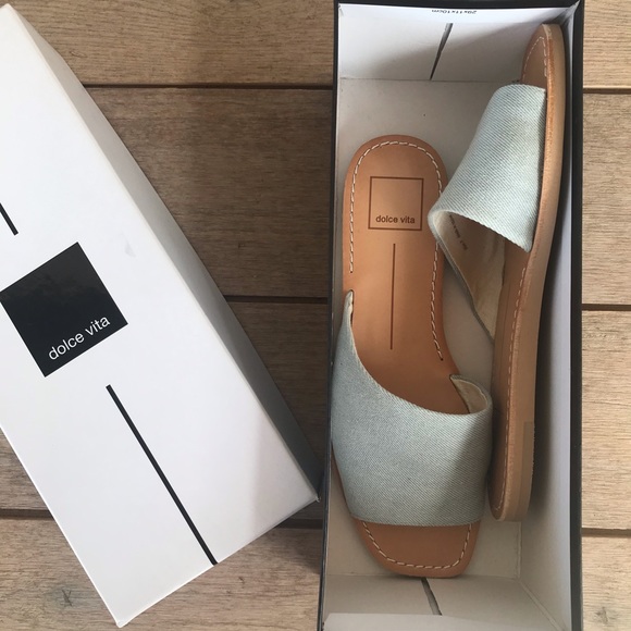 ✨NEW✨ Dolce Vita Light Blue Denim Slides - Picture 2 of 7